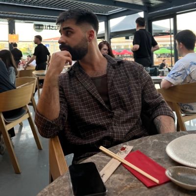 LiberalMomoo's profile picture. İlgi orospusu 😈