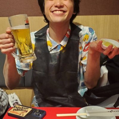 dobin1y's profile picture. 一瞬でも生意気言ってI'm sorry. 洗いざらい希望だけ配し ジグザグすぎてレイテンシーがなってる イタズラな欠伸を噛み殺して アーモンドアイより速い