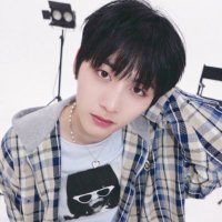 만두 (@1uuvts) 's Twitter Profile