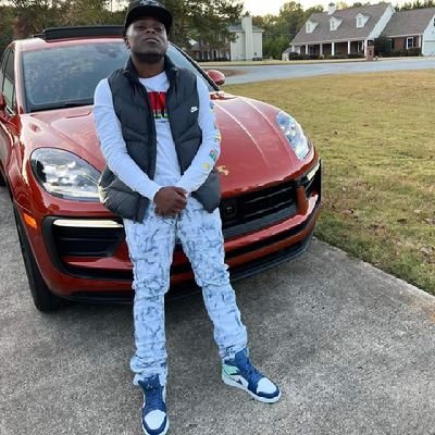 Coolest person on the planet just don't take me for granted 🅿️skiiii 🎯💯💯💯
#ilove2love #positiveenergyonly #bigvibes