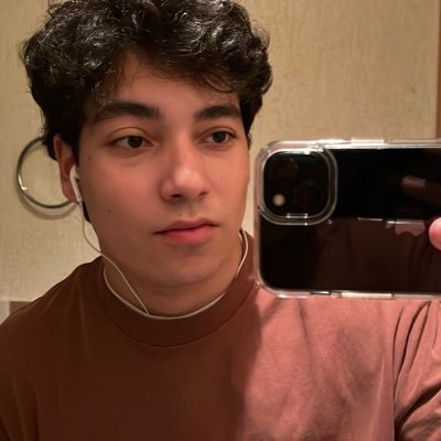 miguelbnzz's profile picture. this is my coming of age