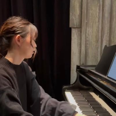 出演:朗読劇「恋空」・音楽朗読劇「ひまわりの歌〜ヘブンズ・レコードからの景色」・朝劇「恋の遠心力」・I LOVE MUSICAL2025┊︎稽古ピアノ:16作品 お仕事のお問い合わせはインスタDMまでお願いいたします!