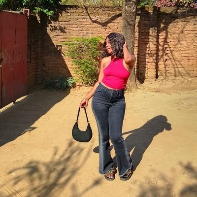 I'm just a girl
Fashion designer🪡👗🛍
What you order is what you get💯🇲🇼
Liverpool hun ❤️