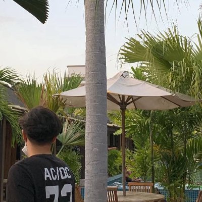 SparksJay's profile picture. KL 🇲🇾 
On chain since 2019, coffee in hand and charts on screen