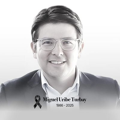 Normalista, licenciado y Magister en comunicación, 30 años en el magisterio sin militar en la izquierda.