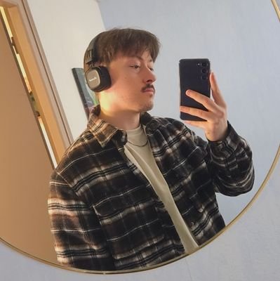 Barman blasé, papa chat, trentenaire aigri mais joueur passionné avant tout 🫶