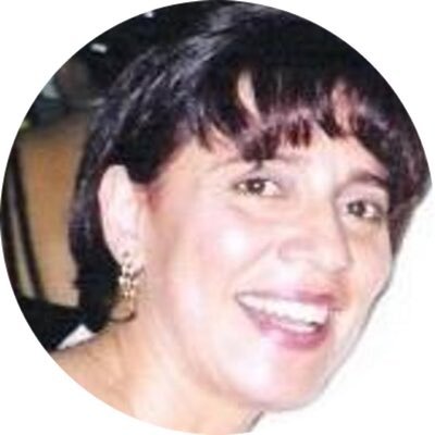 Periodista, Activista política, defensora del Cambio, de DDHH, amor por nuestros ancestros y sentido de pertenencia de mi patria y de mi territorio. CENSURADA
