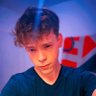 MokiRoxor's profile picture. 🤘 Ingénieur informaticien passionné par l’IT et la tech 💻 & Cavalier de Dressage / CSO licencié FFE 🐎