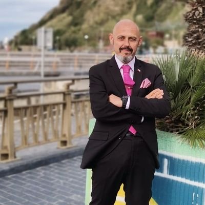 FranciscoD48169's profile picture. Nací el 28 de Marzo de 1965 en el País Vasco.
Soy Profesional enSeguridad Privada.
Tengo en Proyecto crear una empresa de Seguridad en CHILE 🇨🇱