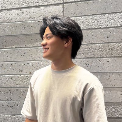 大阪|21歳|ENTJ|プログラミング💻 2022.12~|Webデザイン🎨 2023.8~|⛳️🐶🎤🥊|建築業界→Web制作会社へ転職活動中🏃♂️💨