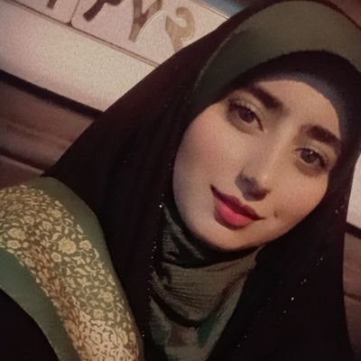 واژهها خانهی مناند. میان جوهر و فکر، زندگی میکنم.