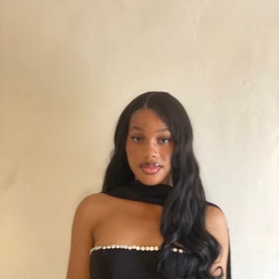 thatgirlfayfay's profile picture. 20’s|Student social worker|INFP|Model|Volunteer @lagosfoodbank
