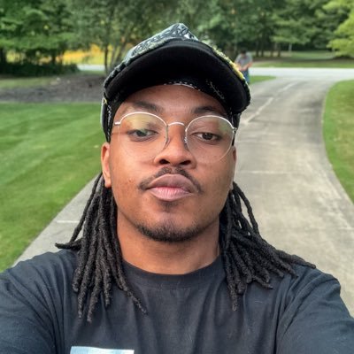 22 | any prns | ɛl-ʤi-bi-ti-kju+ | i’m apart of that lady’s beyhive 🐝 | this account is dedicated to yelling to my 5 oomfs
