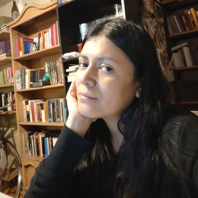 Escúchame —dijo el Demonio, apoyando la mano sobre mi cabeza.