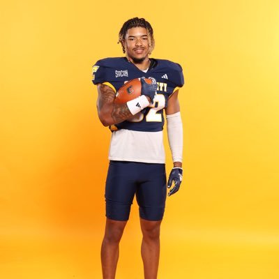 CB|@GoMocsFB|email: trevondangerfield@gmail.com|6’2 195lbs