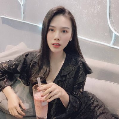 takasobusta's profile picture. 🥰Just a woman who likes to watch the sunset and the night.🌙