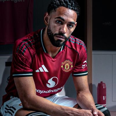 lost my old account. A big @Manutd fan . Will follow back . 🇬🇭 🇪🇬 #MUFC