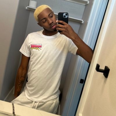 AMOIG & AMOSC: @Ja1V0n | 9/10 I’m on this mf talkin to myself🦦
