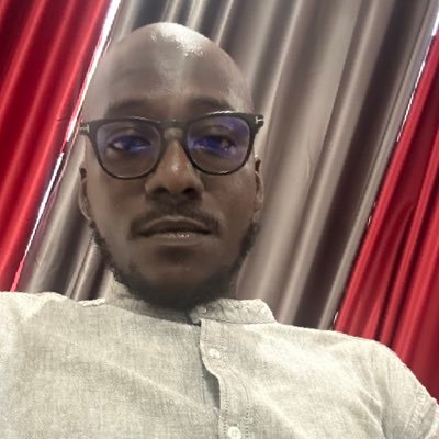 Journaliste Ecrivain Consultant en Marketing et Communication Digitale
