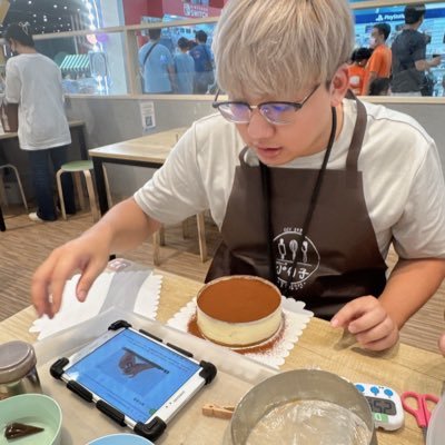 無聊一起打個傳說 聊色都可哈哈 #推特止於推特 #未滿18歲不得追蹤觀看 是小胖子 173/90-15/3/0