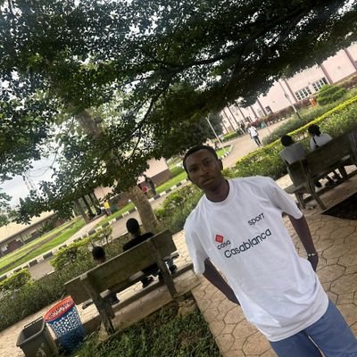 A normal, ordinary guy in all ways but one. I'm too young to fall in love but My weak point is Amala pelu Ewedu ati Gbegiri 🥶🤪
Chelsea4Life 💙