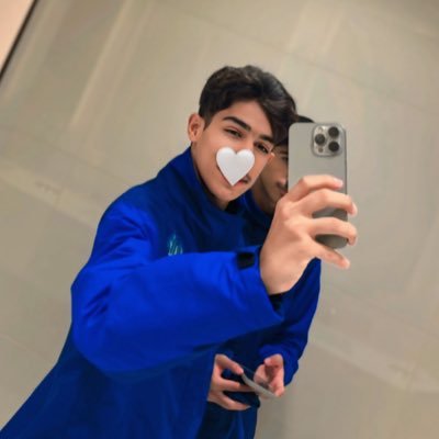 يفتشون عن أخطاء الآخرين وكأنهم يبحثون عن كنز، عقول تستحق الشفقة 🕊️