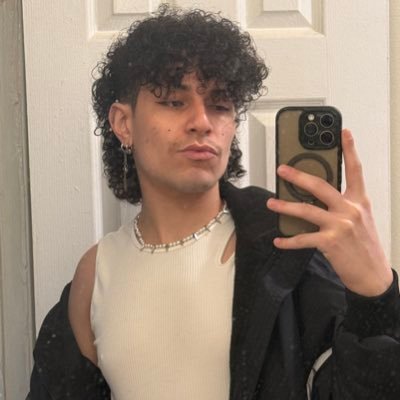 (NSFW) 18+ They/He Aries ☉ Taurus ☾ Scorpio ↑ 212📍 Demisexual👽 Girls Dead Monster😈 | ig: stoopidkenny999 $stoopid999 ❄️Dior Gang❄️
