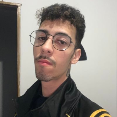Fistee in training 🤜| Locked I sumbissive bottom 🍑 | kinky twink post mostly of my videos here https://t.co/XwpW02HfuX