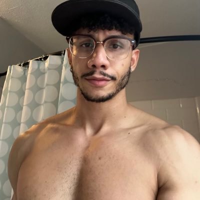 🇩🇴 | +18 solo content | married and NOT in any dating or hookup app | 🔞 https://t.co/z4spXRNDRQ