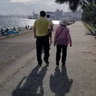 bonbonm777's profile picture. 将棋・囲碁好き、卓球大好き人間です。
信教の自由、民主主義の意味勉強中。団塊人間。元ケアマネージャー🍀
