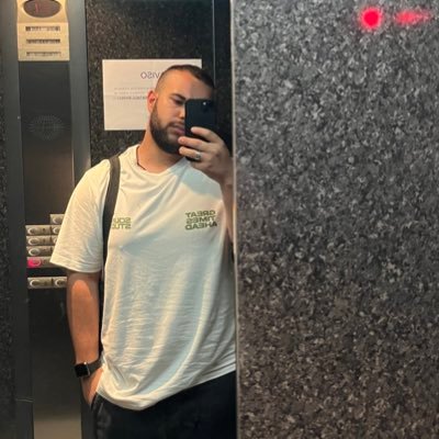 Jstsr_3's profile picture. ATH 🦁 AFCB 🍒 @josutesouro_