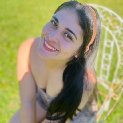 Si te gustan los gatos yo te ronroneo y si te gustan los perros te perreo.