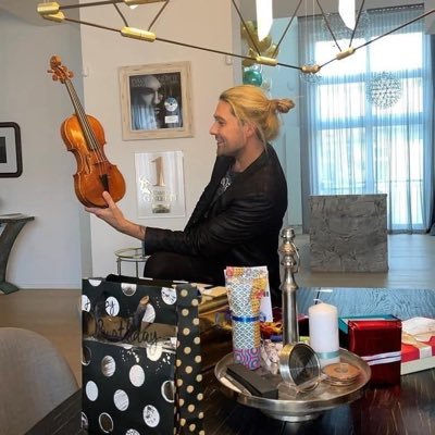 Official Twitter of Violinist David Garrett Impressum:bit.