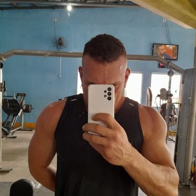 O diálogo mais sincero é você falar vou gozar e a pessoa responder goza pra mim!