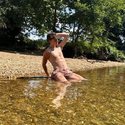 Follow my back up page @Only_Mason18 dm me for collabs!! just turned 18 ;)