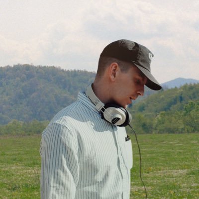 Former professional soccer player from the PNW making indie records.