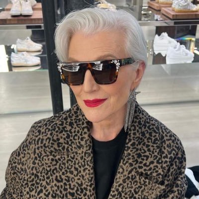 Author of A Woman Makes A Plan, now in 32 languages & 100+ countries L Doctor of Dietetics Supermodel (5 So ItsGreatToBe77 Manager: anna@mayemusk.com