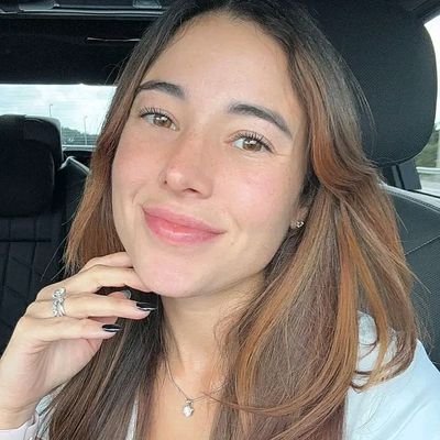 AnnickLope48969's profile picture. 