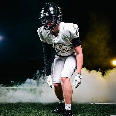 Edge | RHS | 6'2 215lbs | co 2027| PHONE #501-554-2022|2.8 GPA| gavinevans035@gmail.com
Coach: @CoachRBolden