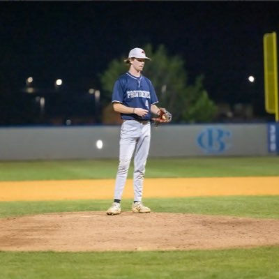 Cale Shelnutt 2027 https://t.co/H4Lcm3bXFp 6’2 160 Ibs 📞4045634332