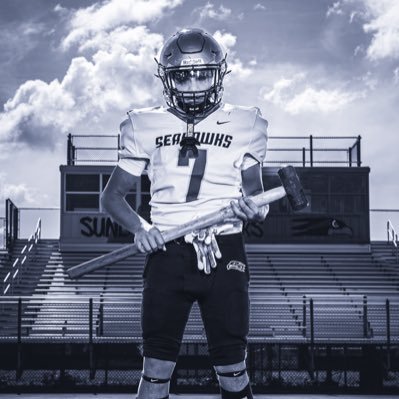 Sunlake High 5’9 174lbs C/O 29’| RB/FB/MLB | | C, 3B | 0⭐️ | 3.3 GPA | | PR: 340lb Squat, 190 Bench, 335 Deadlift | |Email-piercequick7@icloud.com 813-244-8756
