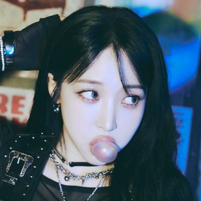 illellalalala's profile picture. mmm, skz, bullet journalling