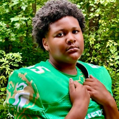 🏈 class of 2031 🏈 OL 🦾 DL 🫡 Kicker 5’9 | 235 lb ⭐️ Athlete