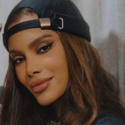 cadelinha da anitta, billie e carol biazin 🖤 fan account