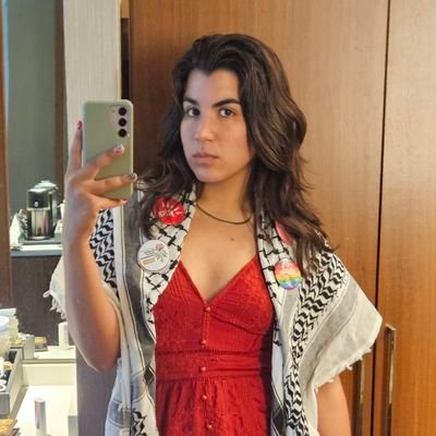 marxist redneck 🐊 | @ydsafiu & @miamidsa | @/plantcomrade on insta | 21 | 🇵🇷🇮🇪