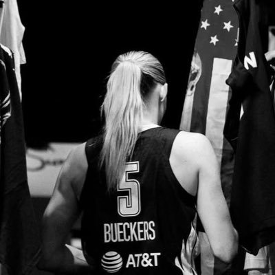 free palestine 🇵🇸 || open up the door for me? for me? || #wingsdown #paigeup @uconnwbb @minnesotalynx (backup-@InvinciBle2m1ke)