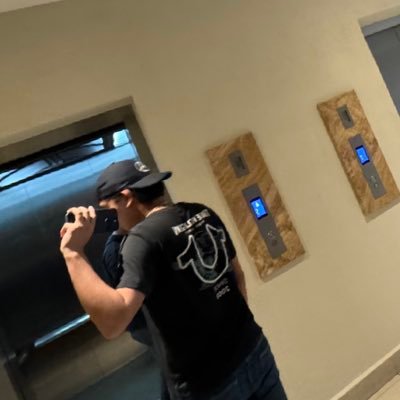 cesar_mezaaaaa's profile picture. chechar meza