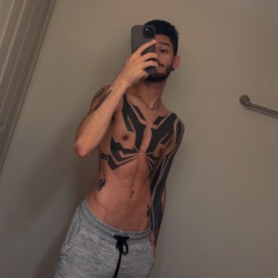 lvl 24😴 yo girls and the public’s favorite 10” CHI based😋. DMs open for collabs/OF n vids editing/bookings🤓 snap thatzuelanboi discord beluga1910