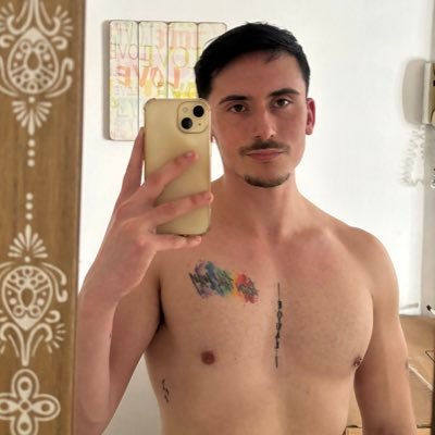 Sep '98|👨🏻💻 | He/Him 🏳️🌈 | Ig: dani.oliverac | También subo cositas en only 🔥