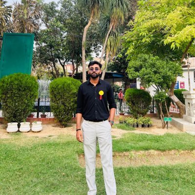 AayuArnav's profile picture. DU '24, JNU 2026                                      Tweets are completely personal